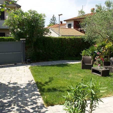 Wine Garden Holiday Home Pula Exterior photo